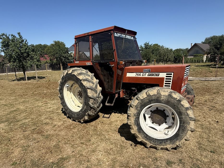 Tractor fist 766