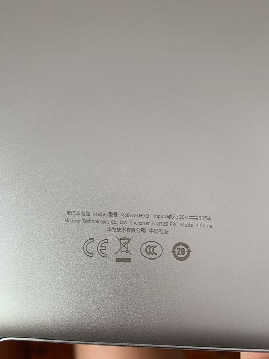 Лаптоп Huawei MateBook D14
