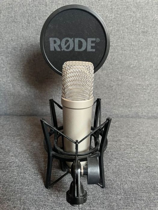 Студийный микрофон Rode nt1a