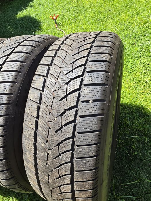 Зимни джипови гуми Dunlop 235 60 18