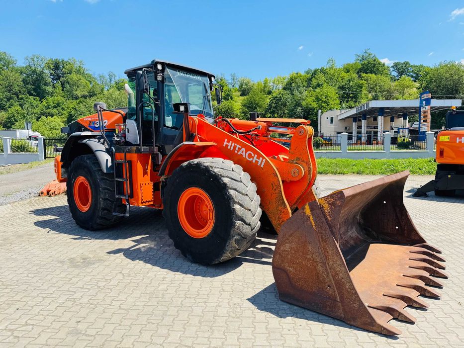 Incarcator frontal Hitachi ZW 310-6, an fabricatie 2019, 24 tone, cupa 4.5mc