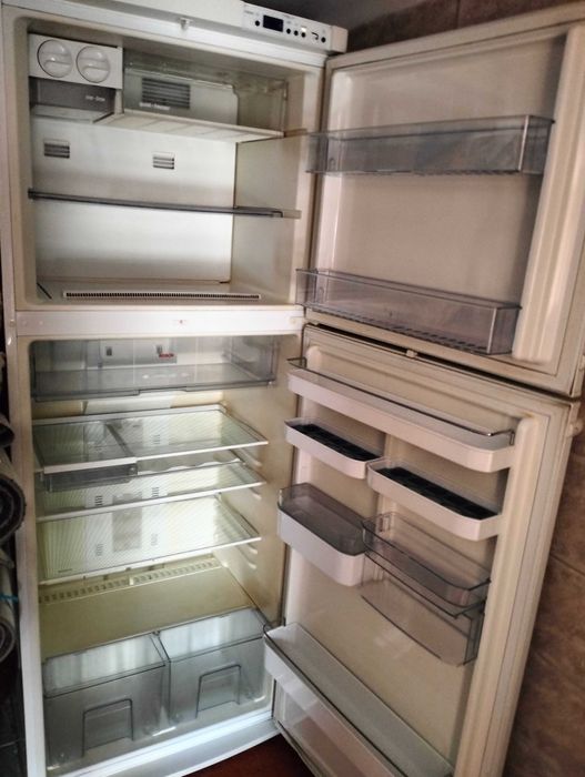 Combina frigorifica Bosh , stare buna.