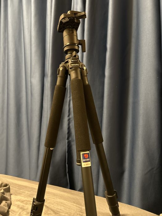 Продавам фото статив Benro A-300EX