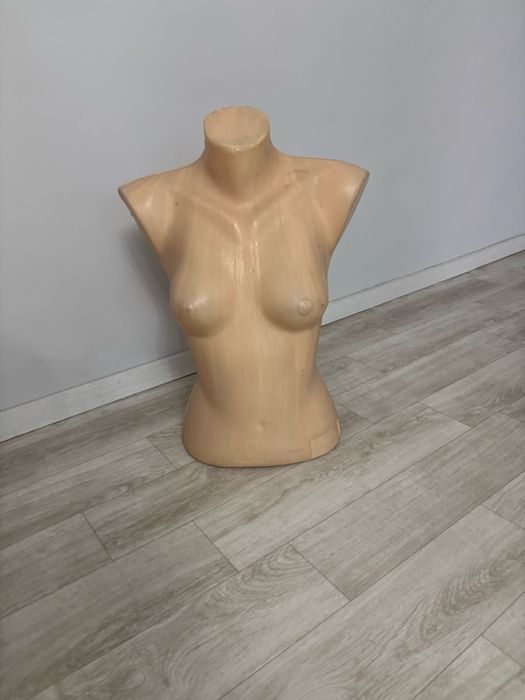 Продам манекен для демонстрации одежды