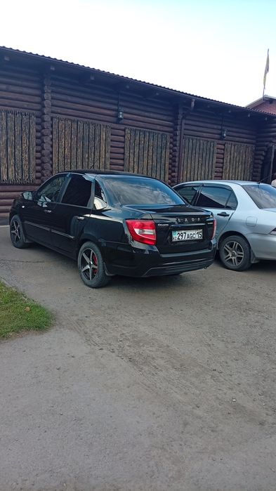 Продам автомобиль лада гранта..