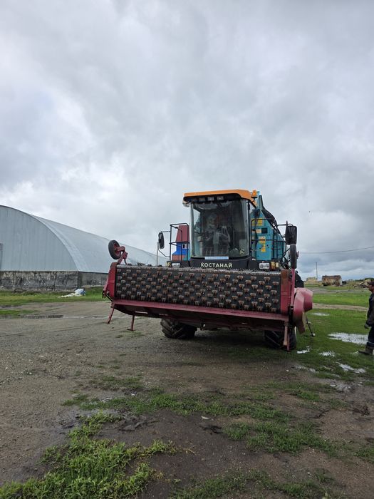 Продам Комбаин Есиль 740