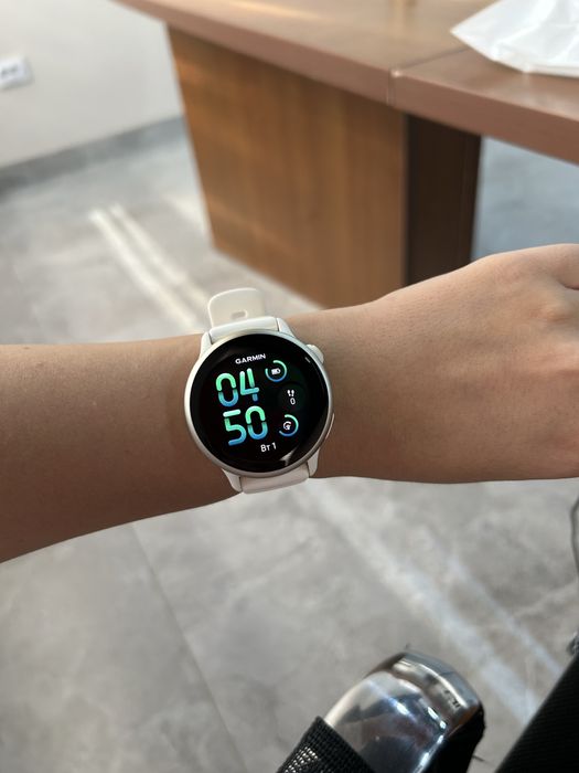 Часы Garmin Vivoactive 6