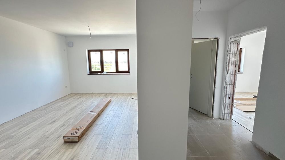 Vand Apartament 2 Camere Direct Proprietar