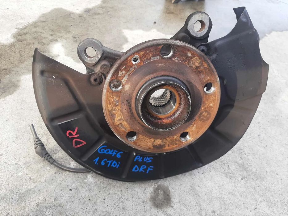 fuzeta dreapta fata vw golf 6 plus 1.6 tdi