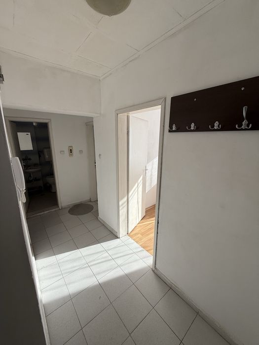 Дава се под наем Двустаен апартамент в Стара Загора, Център - 75 кв.м за 341.7 € - Снимка #4