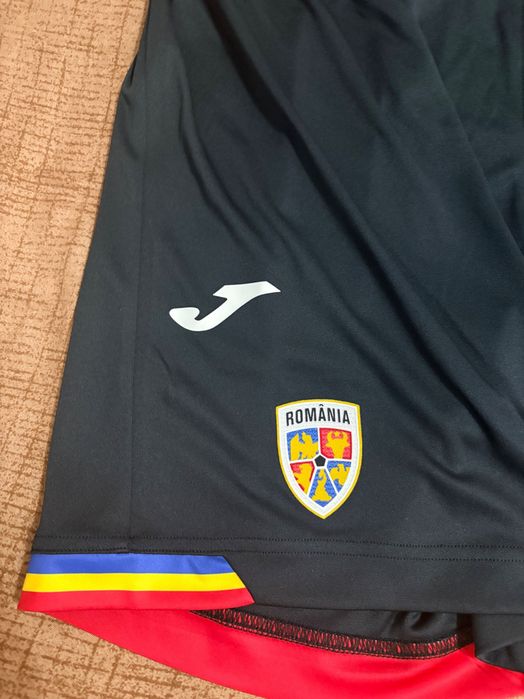 Pantaloni activități sportive noi