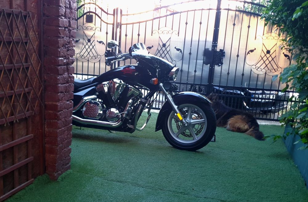 Chopper honda 1300 Fury/Stateline, schimb cu  harley davidson breakout