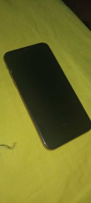 Vand iPhone xs împreună cu hp MacBook