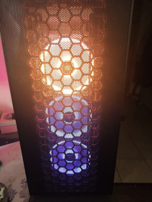 Setup Gaming Complet cu Monitor si Periferice– RTX 3080 Ti Aorus, Monitor Odyssey G7 240Hz, Ryzen 7, 32GB