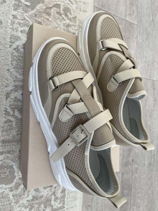 Продам летнюю обувь