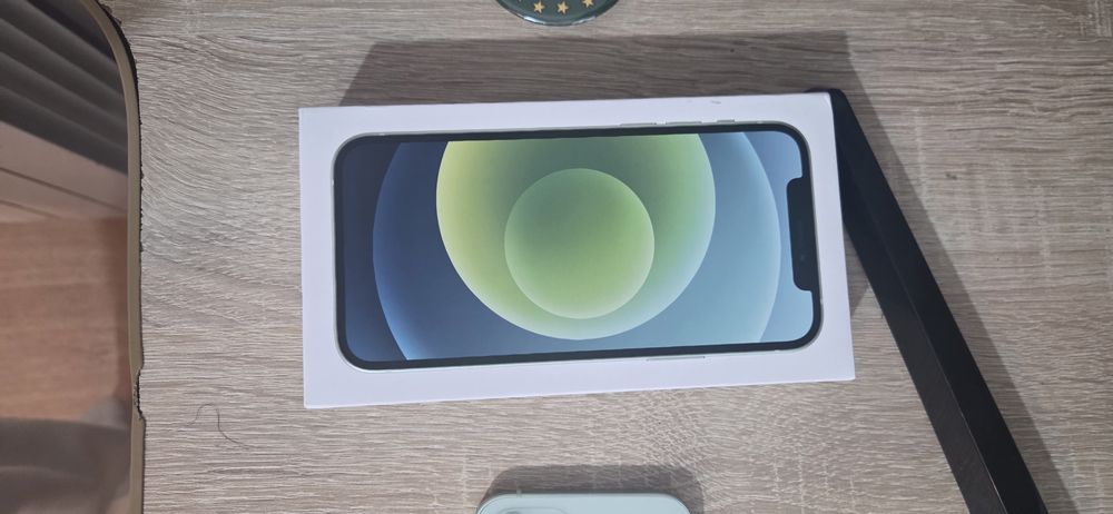 Vând iphone 12 impecabil 64 giga