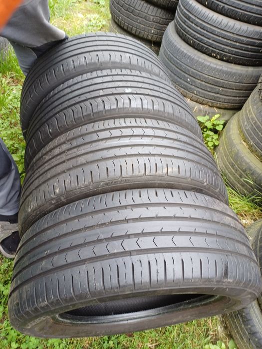 Vând 4 anvelope de vara 205 55 r16 CONTINENTAL  foarte bune