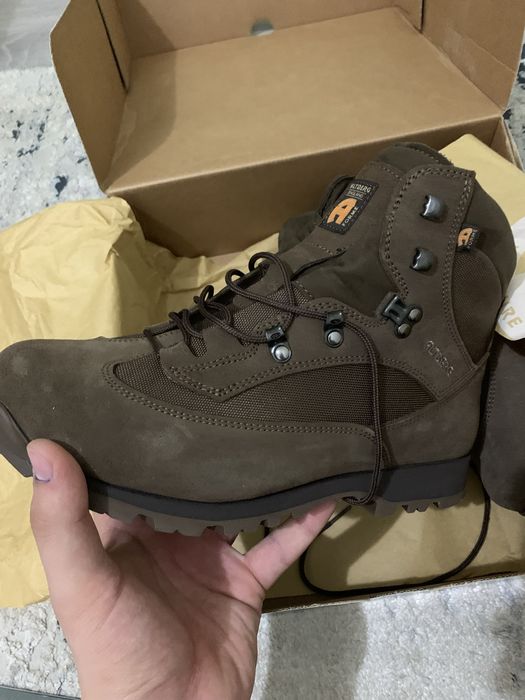 Продаются военные ботинки