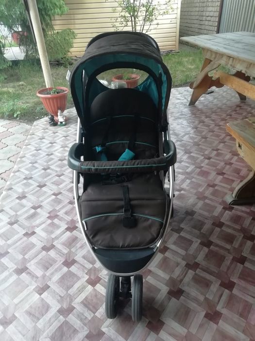 Продам столик детский