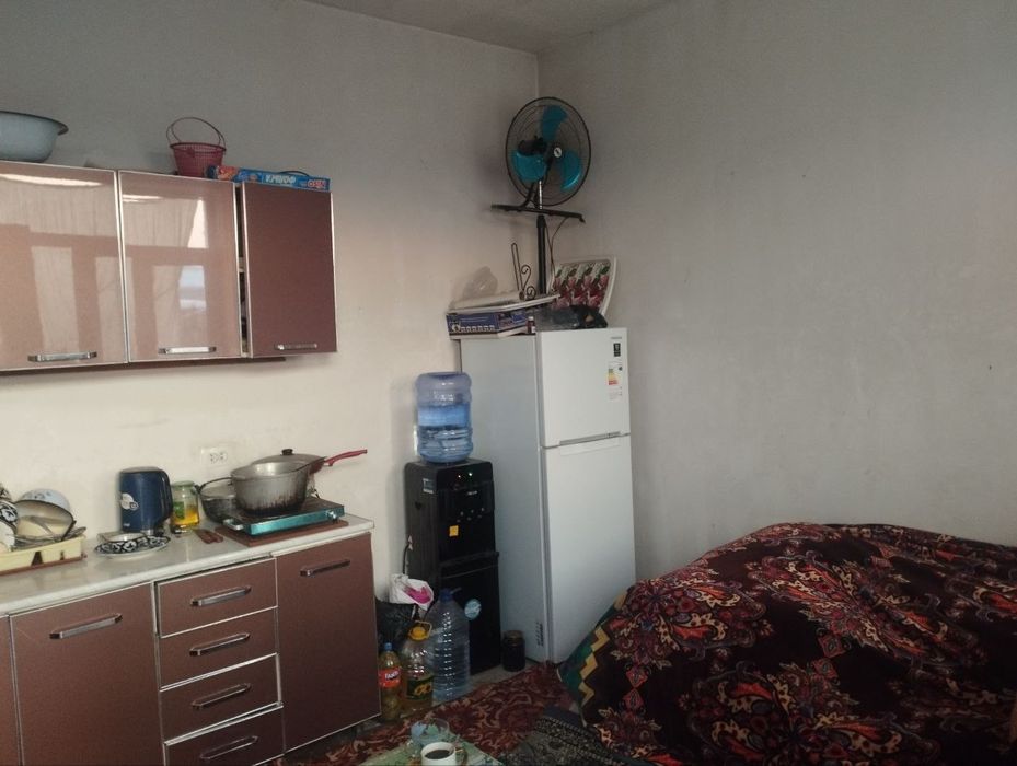 Srochna uy sotiladi  Navbahorda 6sotihli uy sotiladi