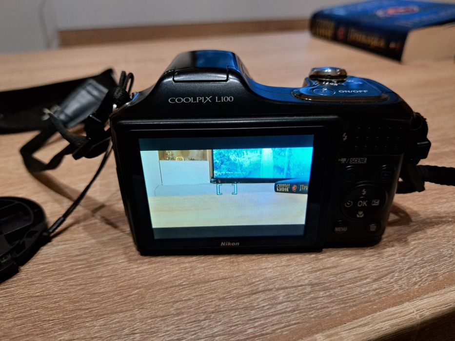 Nikon coolpix L100