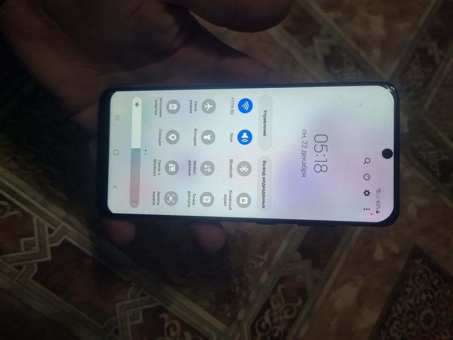 Смартфон Samsung s20