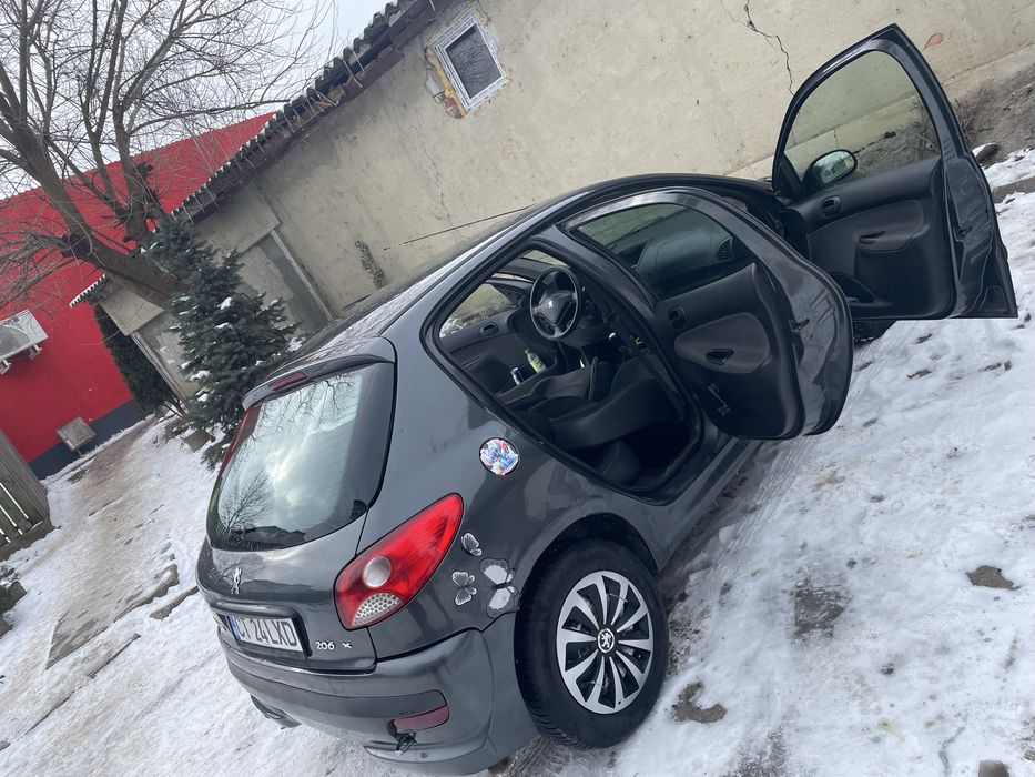 Peugeot 206+2012