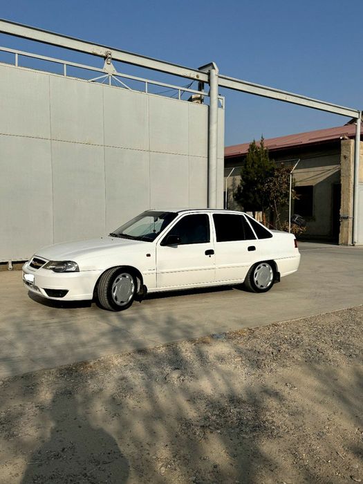 Нексия 2 сотилади