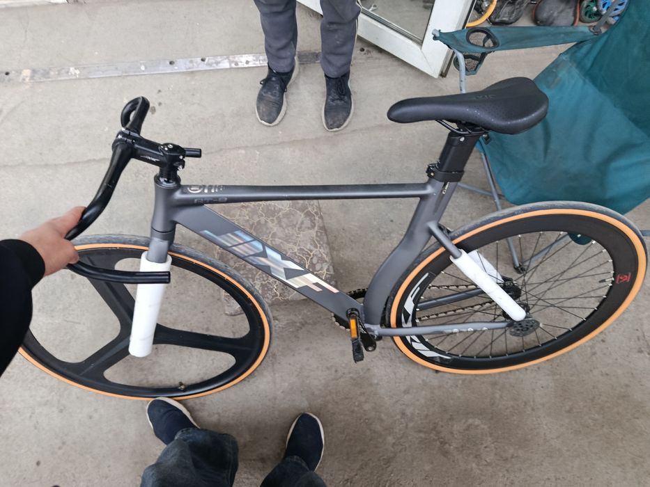 Velosiped sotiladi Andijon shaxarda.