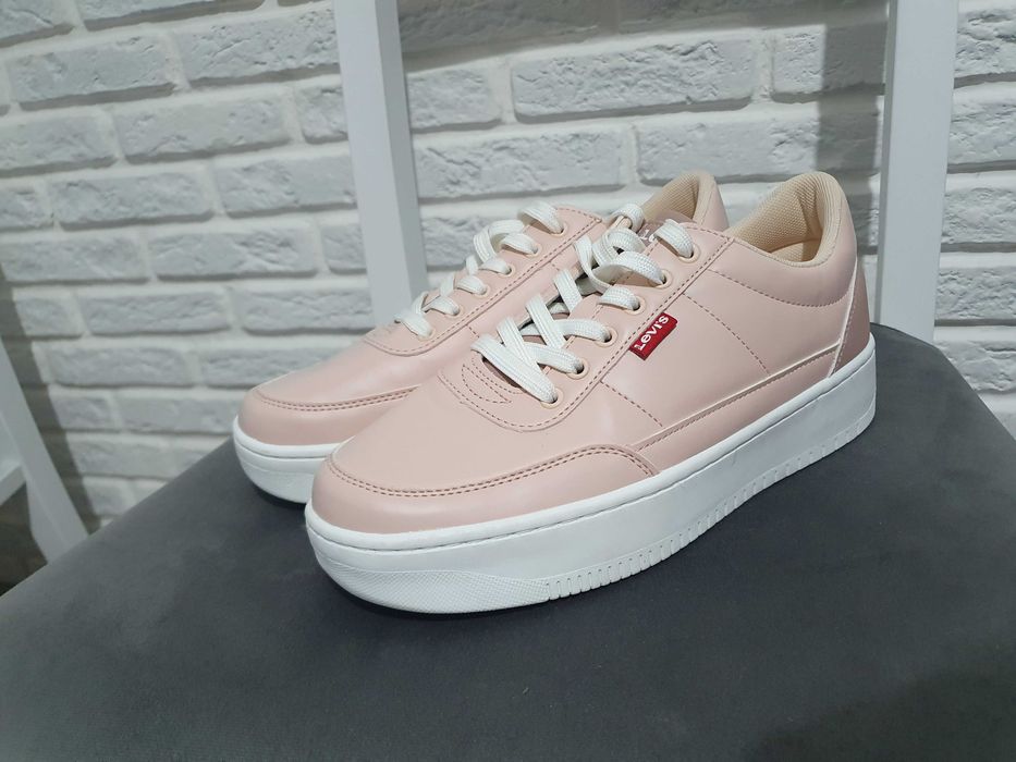 Дамски сникърси Levi's New Union