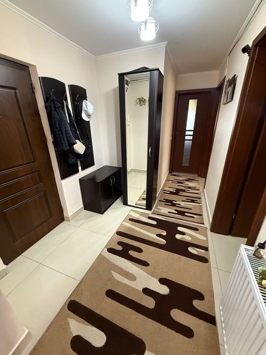 Vand apartament 3 camere, Moinesti (Bacau)