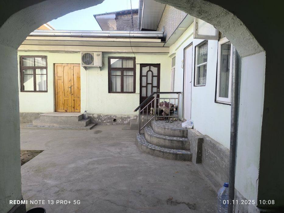 Uchaska sotiladi 3.5 sotu