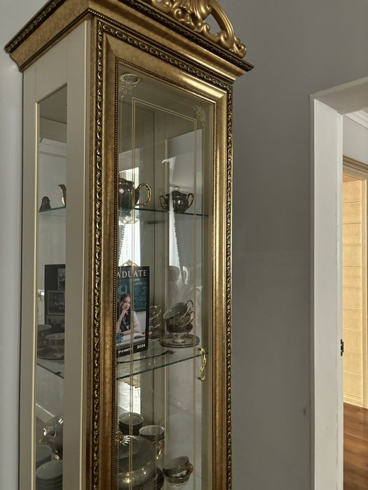 Сервант гостинный