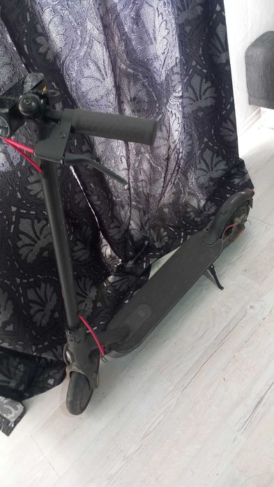 Vând trotineta electrica xiaomi mi pro 2 cu bon fiscal