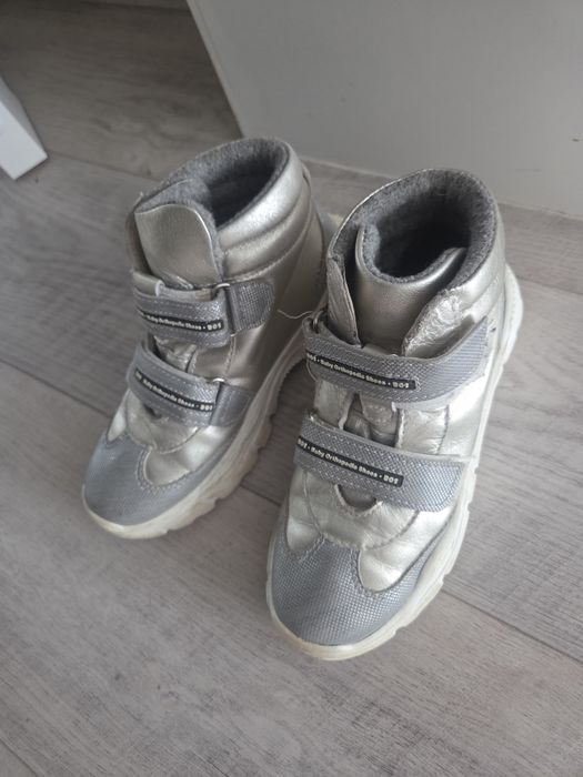 Демисезонные ботинки для девочки размер 34