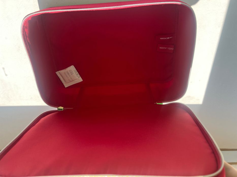 НАМАЛЕНИЕ 49 лв не 89 лв Estée Lauder оригинално козметично куфарче