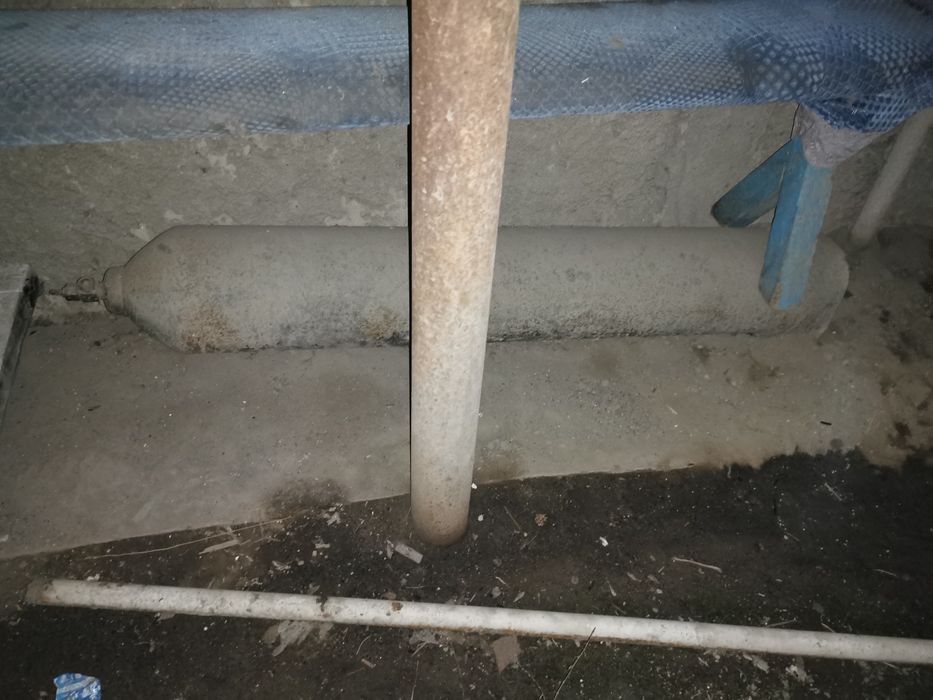 Кислородный баллон две штук