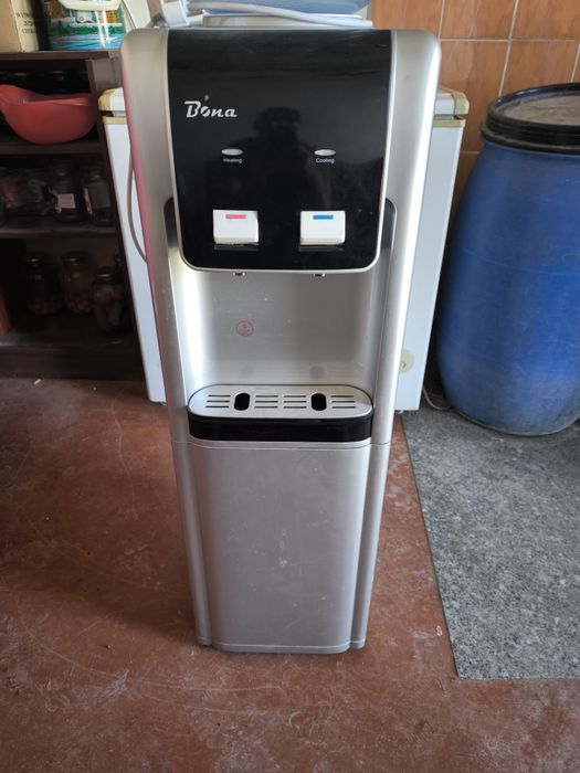 Диспенсор сатылады