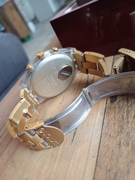 Продавам лот от часовници swatch, panerai, casio, poljot, parkside