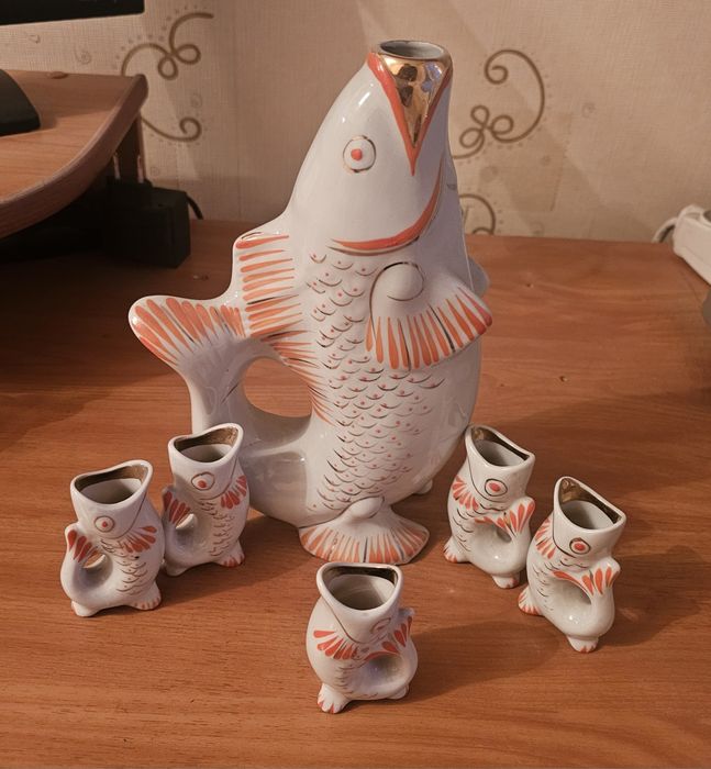 Продам керамический сервиз