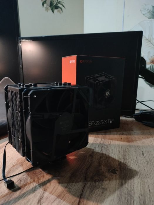 Продам Башенный кулер ID-Cooling 225 xt