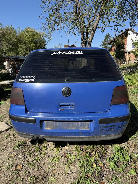 Golf 4 1,9 tdi 110 AHF 99