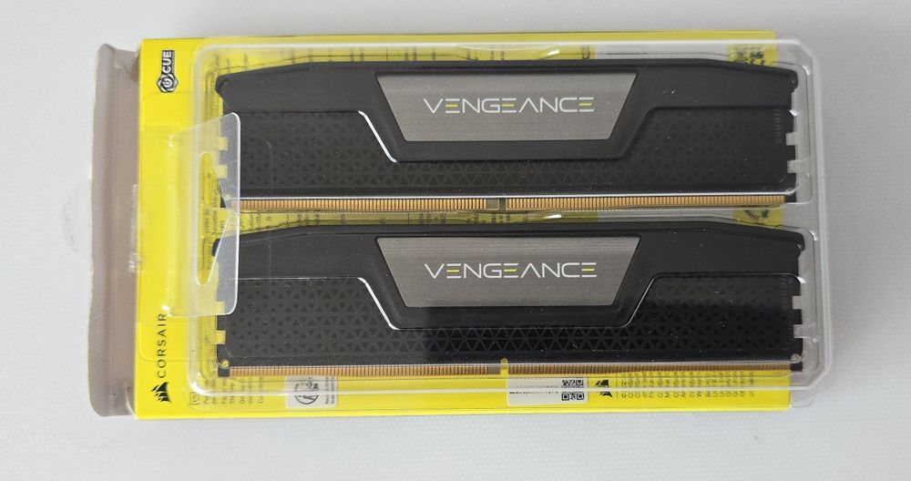 RAM памет Corsair Vengeance DDR5, 32GB 5200Mhz CL40
