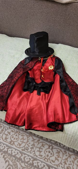 Продам детский карнавальный костюм Дракула
