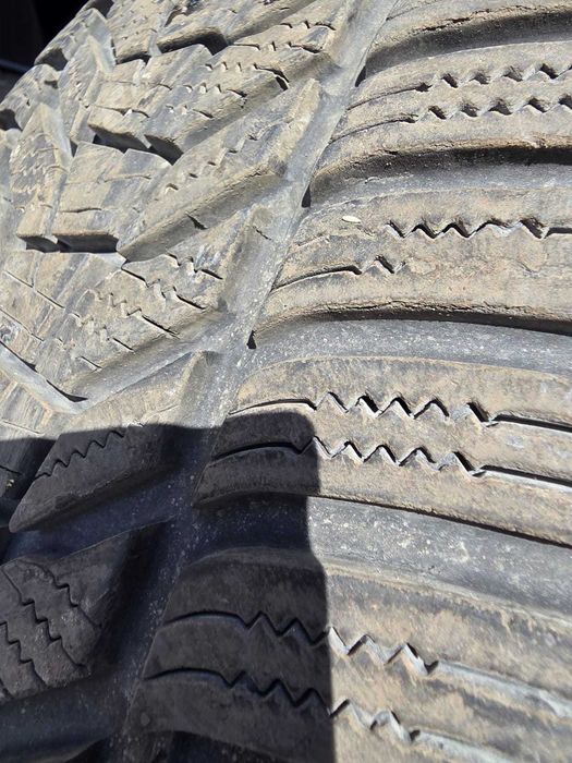 зимни гуми Hankook 225/55 R19 99H