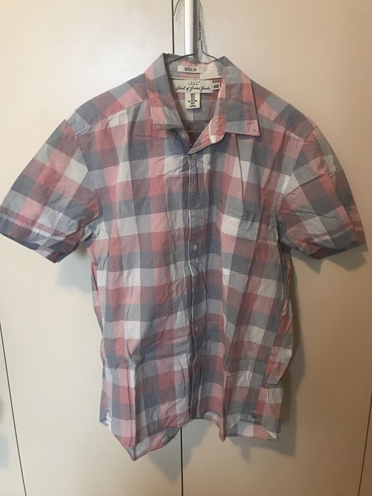 Camasa H&M purtata d cateva ori