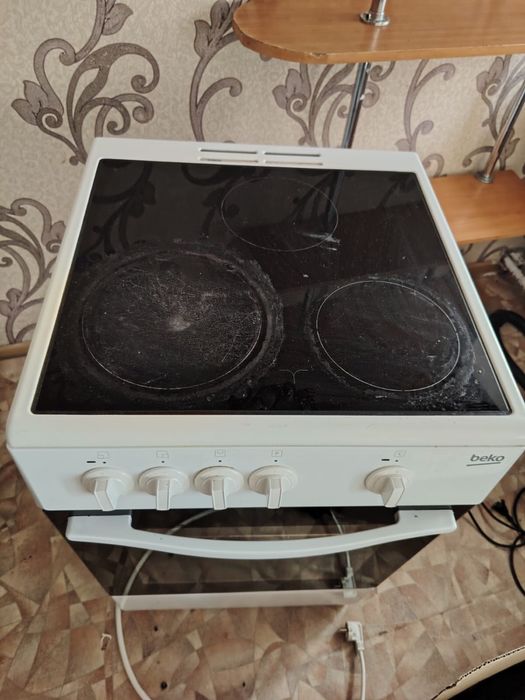 Продается электрическая плита