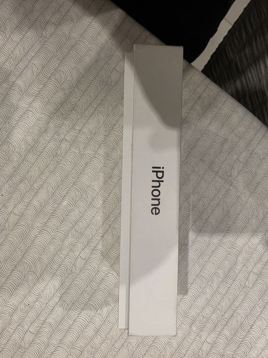 iPhone 15 Pro Max 256GB черен + 7-8 кейса