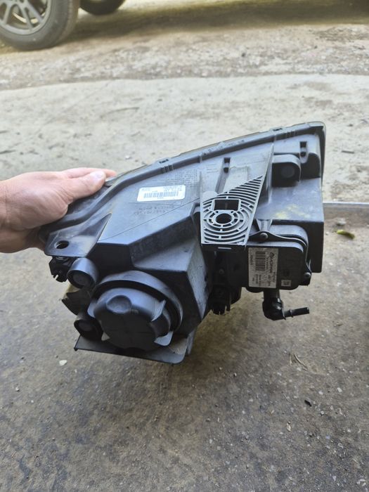 Оригинални фарове за Jeep Grand Cherokee WK2