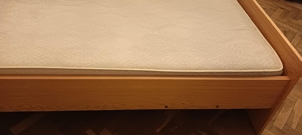 Двойна спалня с ракли и шкафове + четирикрилен гардероб